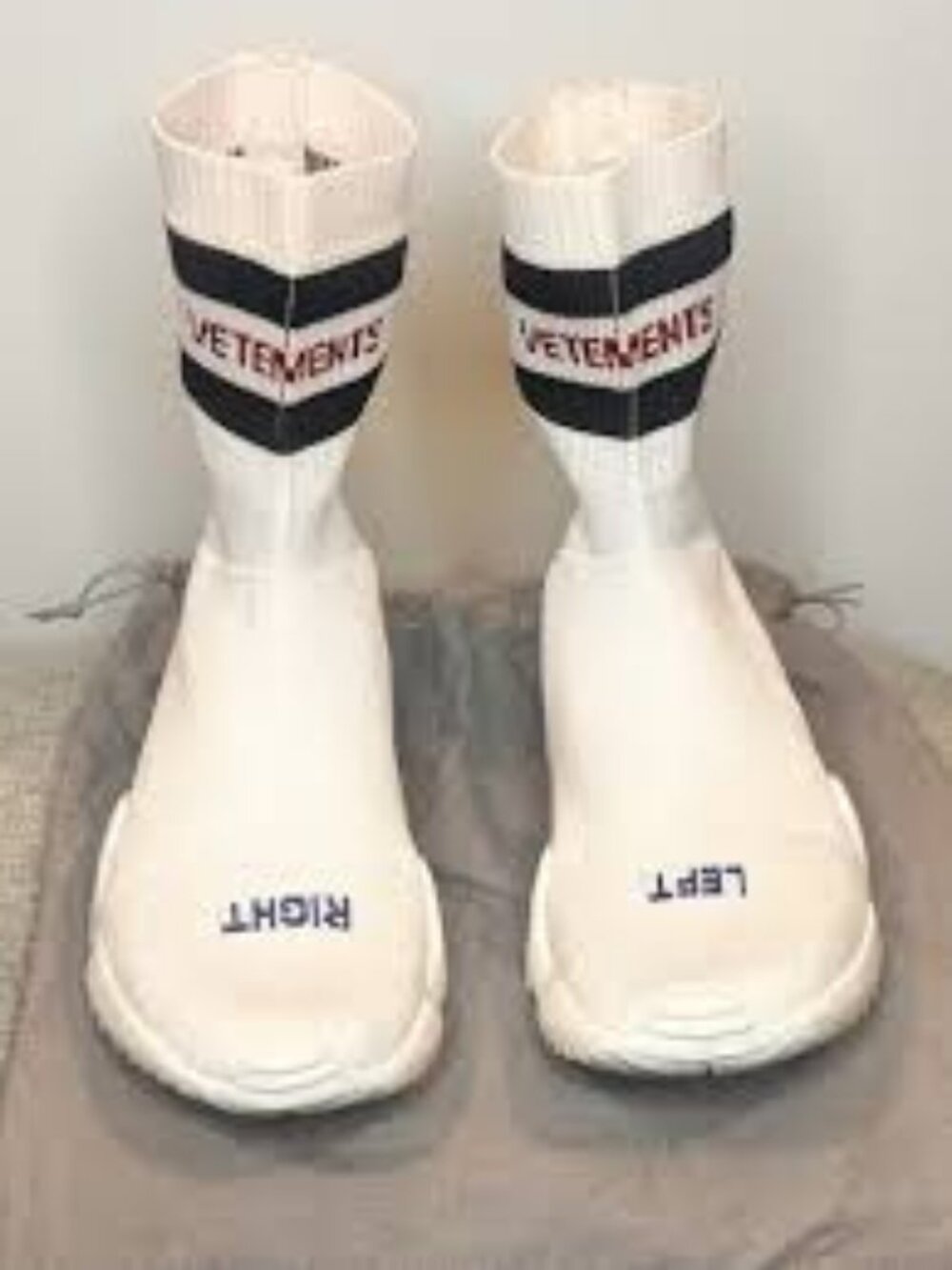 20-NIB VETEMENTS X REEBOK SOCK SNEAKERS- DUST BAGS INCLUDED - Picture 2 of 6